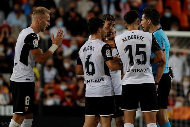 俱乐部杯-李添荣20分上海胜山西 洛夫顿24+12